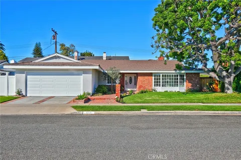418 E Bay Street, Costa Mesa, CA 92627 - MLS#: OC25198496