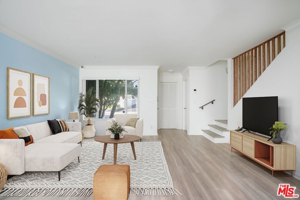 Photo of 11138 Aqua Vista Street #3, Studio City, CA 91602 (MLS # 25618587)