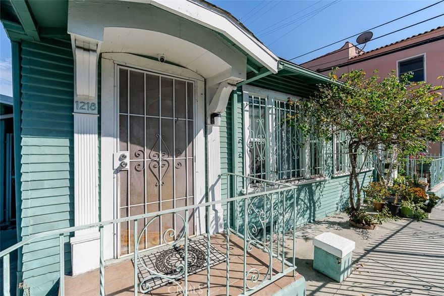 We are proud to present 1216 N St. Andrews Place. This well situated duplex is located in the newly designated St. Andrews Square Historic District in Hollywood, in the Greater Wilshire / Hancock Park corridor of Los Angeles. The property occupies a 2,677?sq.?ft. lot, with a building footprint totaling 1,214?sq.?ft. An exceptional investment opportunity in the heart of East Hollywood, this well-maintained duplex features two 1-bedroom units, one of which has been fully renovated with modern finishes and high-quality upgrades which includes an attached 2 car garage (tandem), which is a valuable amenity in this dense, historic neighborhood. The original structure dates to 1922, and one of the units previously underwent a full renovation, bringing updated finishes and systems while preserving period character. The property’s scale and configuration make it an attractive candidate for long term rental income, value add, or owner/investor occupancy.  



Situated in the heart of East Hollywood within the St. Andrews Square Historic District, this charming 1922 duplex offers a rare blend of historic character, modern updates, and unbeatable location. The property features two 1-bedroom, 1-bathroom units totaling 1,214 square feet on a 2,677 square foot lot, with one unit renovated in 2015 and the other maintaining its original charm. A standout feature is the detached garage — a valuable amenity in this dense, highly walkable neighborhood. Just blocks from Paramount Studios, Netflix Studios, and The Preserve LA creative campus, the home is also steps from popular local shops, cafés, and restaurants, and in close proximity to Griffith Park, Echo Park, Barnsdall Art Park, and major retailers like Target, Petco, Vons, and Marshalls. The area is experiencing sustained growth, with new multifamily developments and creative workspaces fueling strong demand. Flanked by the prestigious neighborhoods of Hancock Park, Windsor Square and Koreatown to the west and south, the property sits in a dynamic transitional zone between classic residential charm and vibrant urban density.  Ideal for investors, owner-occupiers, or those seeking stable rental income, this property is a smart, stylish foothold in one of Los Angeles' most rapidly evolving cultural and creative corridors.