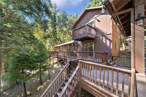 Photo of 330 Canyon Drive, Cedarpines Park, CA 92322 (MLS # IV26054538)