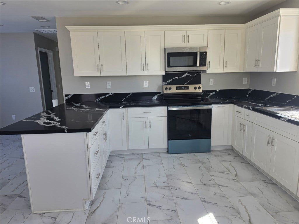 419 W Devonshire Avenue