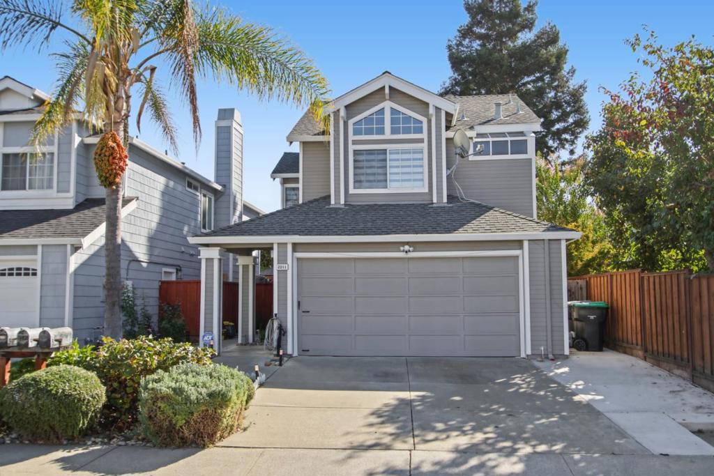 2211 Oakland Avenue