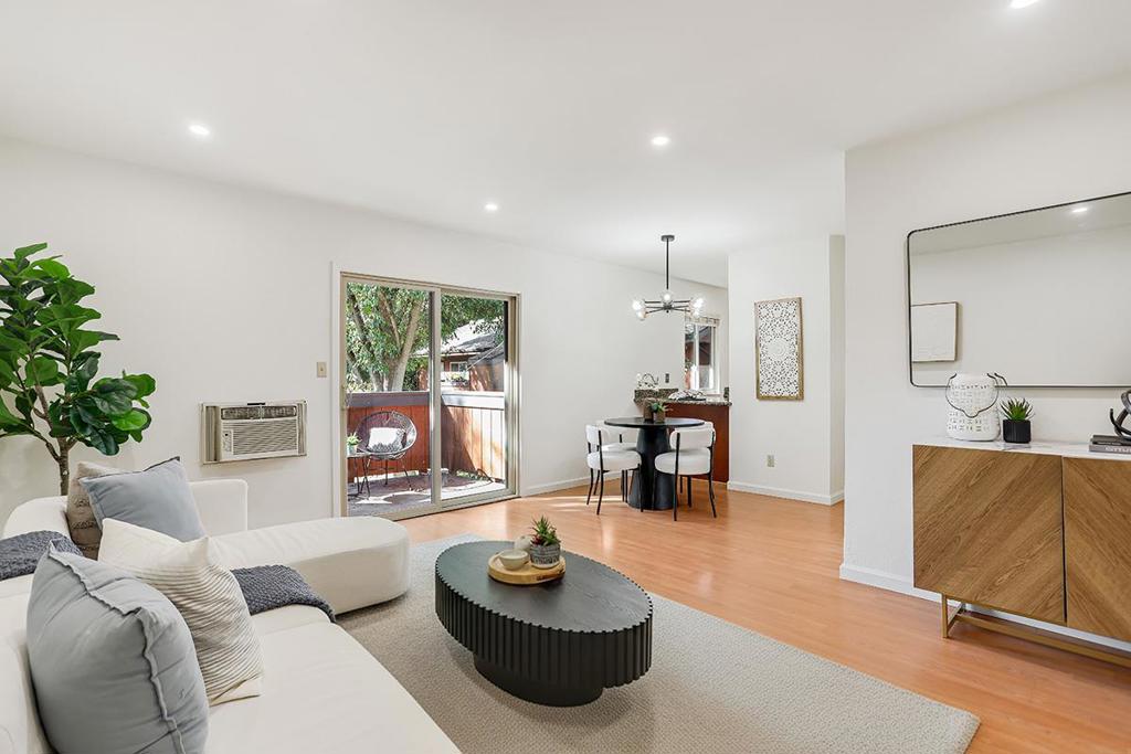 38623 Cherry Lane 207