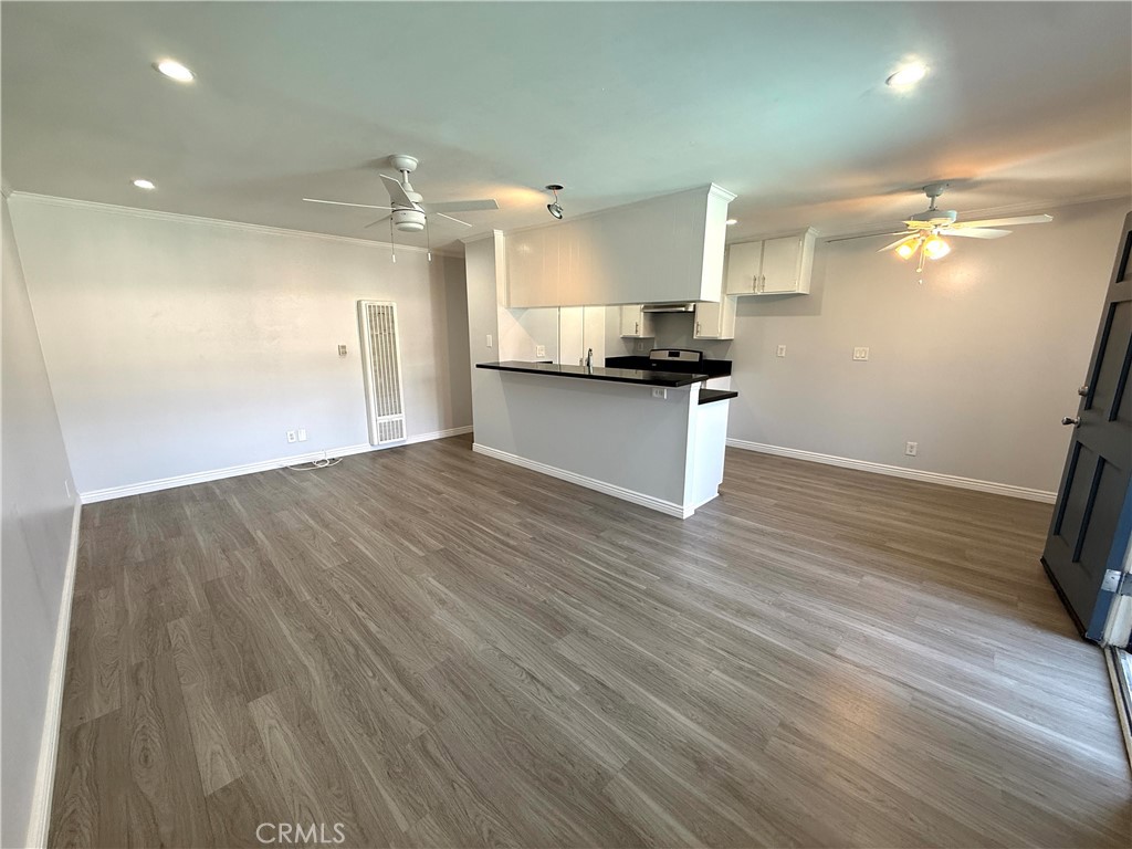 16111 Prairie Avenue 107