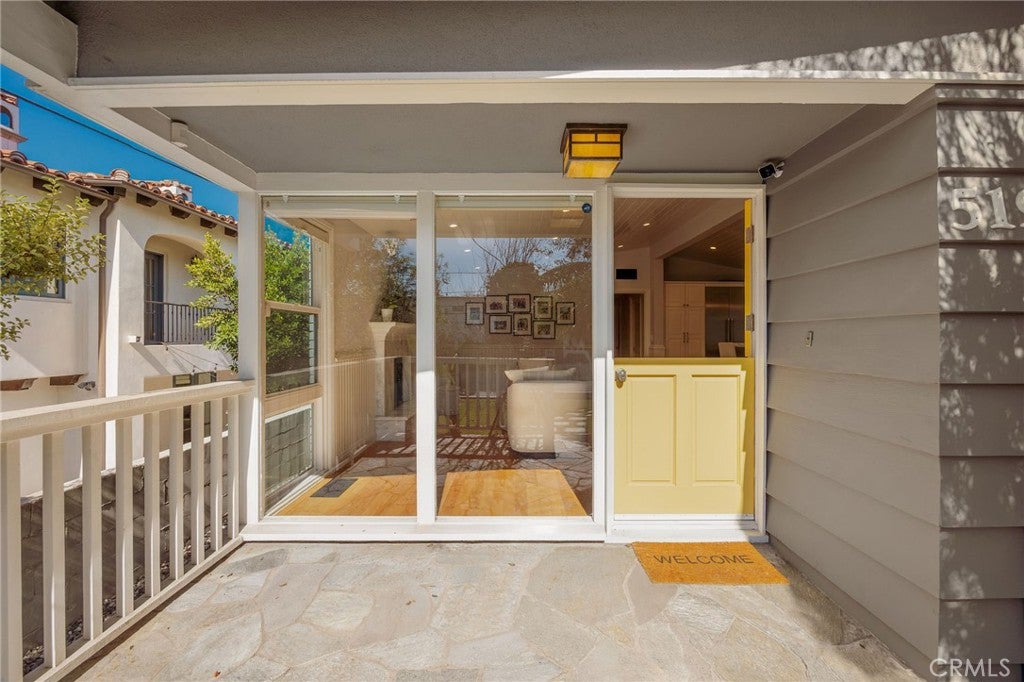 Photo of 519 14th ST, Manhattan Beach, CA 90266 (MLS # SB26228191)