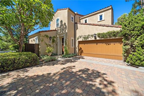 Photo of 61 Shade Tree, Irvine, CA 92603 (MLS # OC26117258)