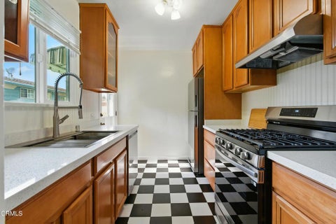 Photo of 1545 1/2 Riverside Drive, Glendale, CA 91201 (MLS # P1-28590)