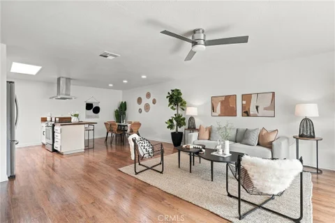 MLS: OC26202810