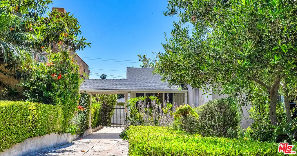 Los Angeles, California 90064, United States, 2 Bedrooms Bedrooms, ,2 BathroomsBathrooms,Residential,Active,150890