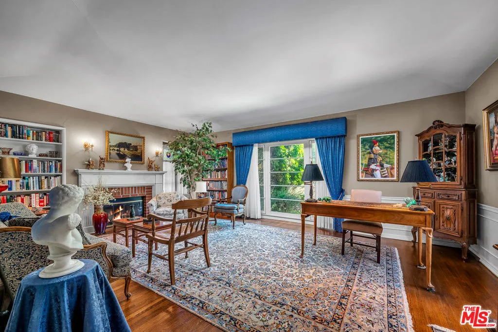 Los Angeles, California 90064, United States, 2 Bedrooms Bedrooms, ,2 BathroomsBathrooms,Residential,Active,150890