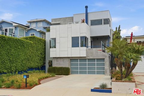 Photo of 512 S Irena Avenue, Redondo Beach, CA 90277 (MLS # 26860787)