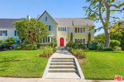 Photo of 218 Lorraine Blvd, Los Angeles, CA 90004 (MLS # 25594053)