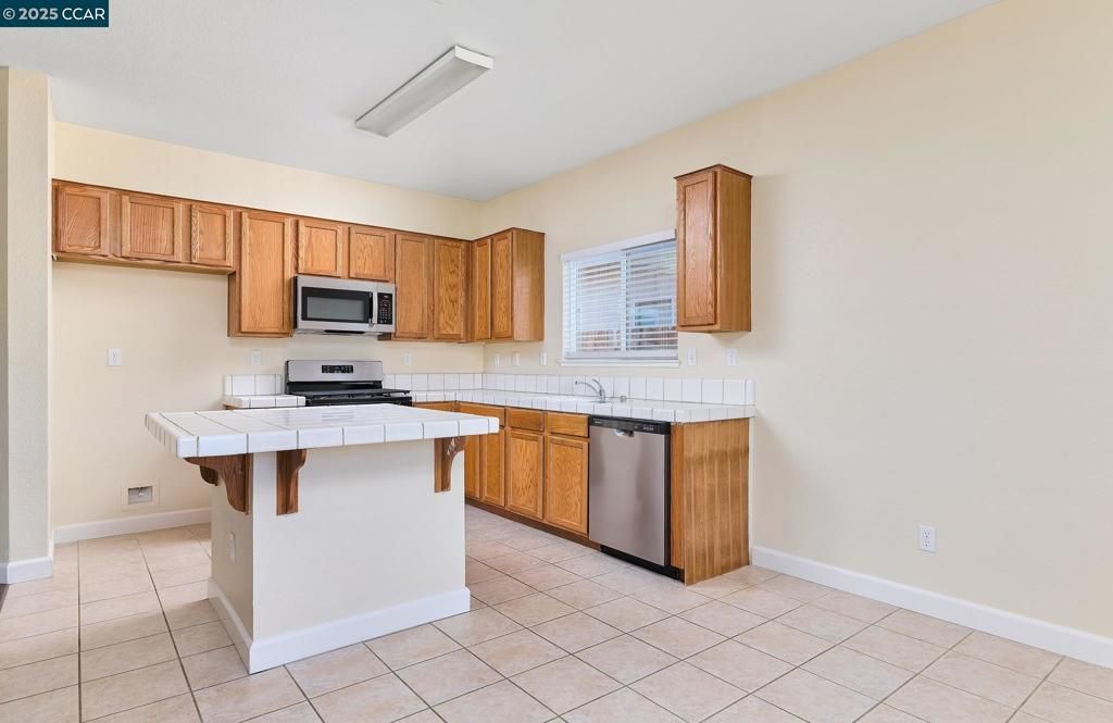 Photo of 1987 Bonavista Way Way, Sacramento, CA 95832 (MLS # 41115233)