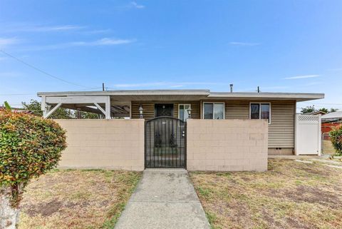 737 41 44th Street San Diego CA 92102