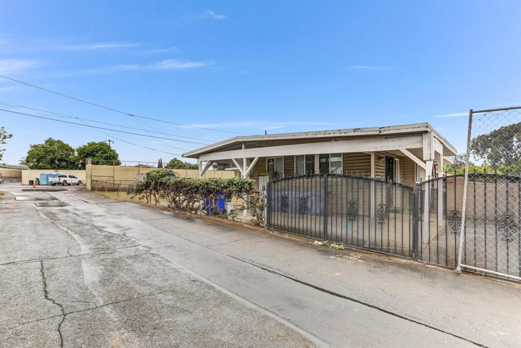 737 41 44th Street