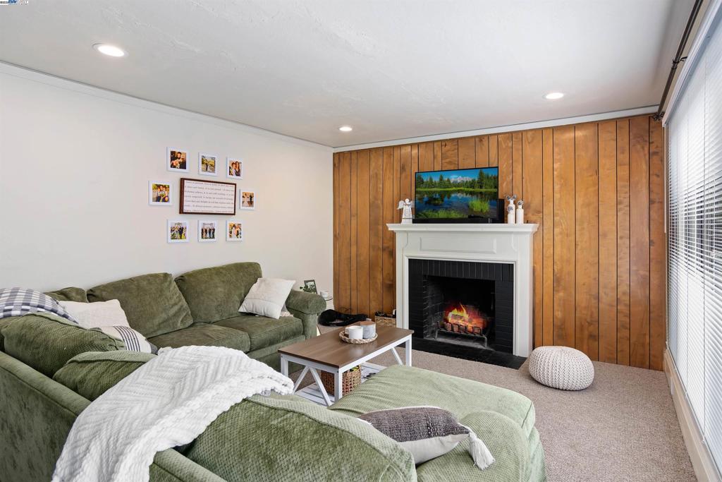ALAMEDA - Residential Income