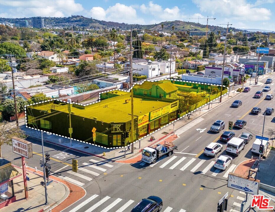 2600 S Robertson Boulevard