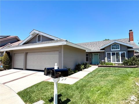 Photo of 10 E Trenton, Irvine, CA 92620 (MLS # OC26132199)