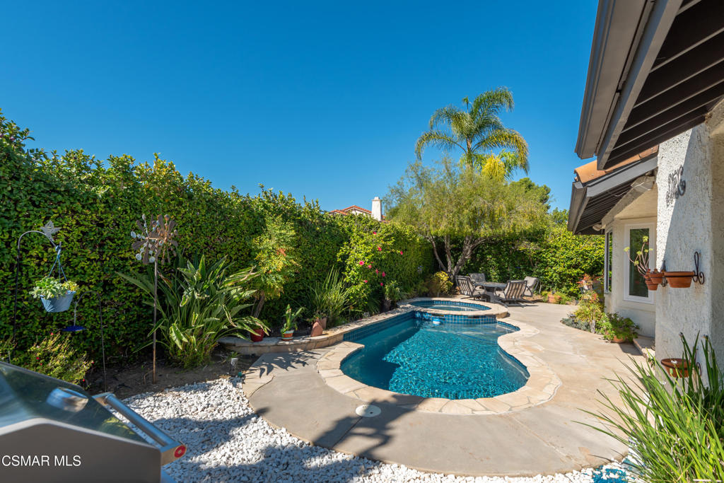 Los Robles Fairways Estate-379 - 1004112 - Residential