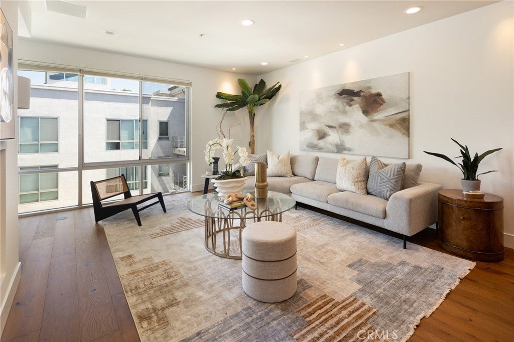 111 S De Lacey Avenue