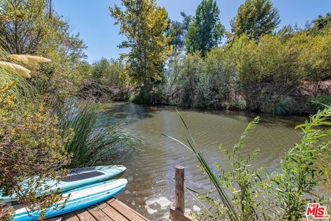 Photo of 2344 Laguna Circle Drive, Agoura, CA 91301 (MLS # 25517387)