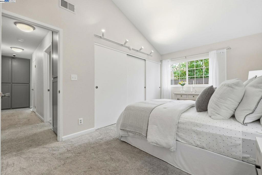 NORTH GATE - Residential