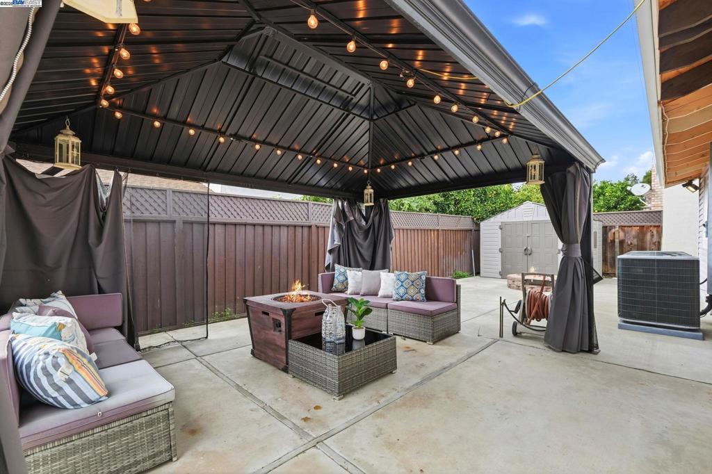 NORTH GATE - Residential