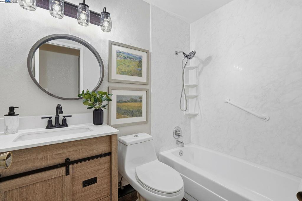 NORTH GATE - Residential