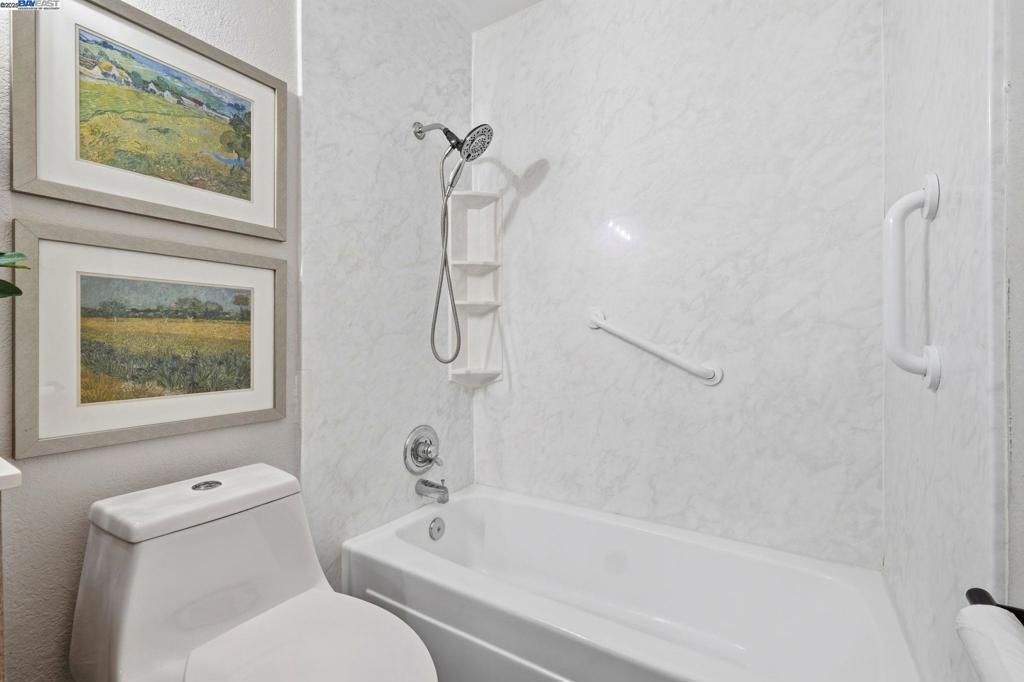 NORTH GATE - Residential