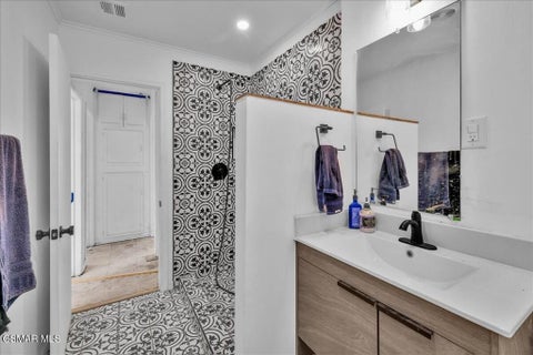 Photo of 6877 Pine Avenue, 29 Palms, CA 92277 (MLS # 226004192)