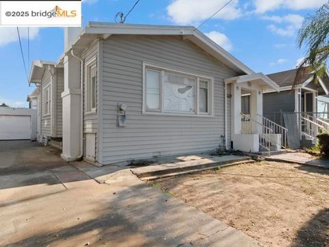 Photo of 1556 78Th Ave Ave, Oakland, CA 94621 (MLS # 41115577) Photo of 1556 78Th Ave Ave, Oakland, CA 94621 (MLS # 41115577)