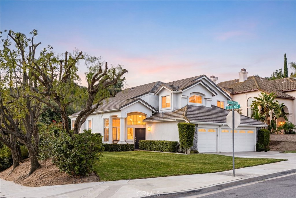15025 Avenida De Las Flores