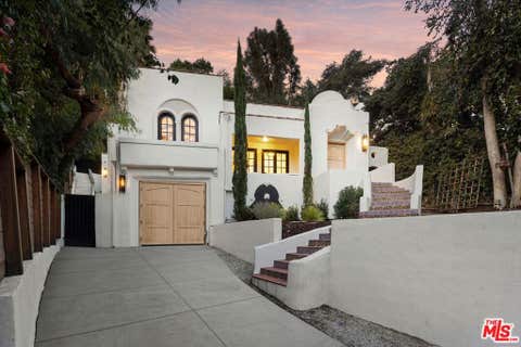 Photo of 8061 Woodland Lane, Los Angeles, CA 90046 (MLS # 26856107)