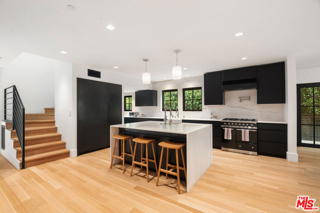 719 San Lorenzo Street