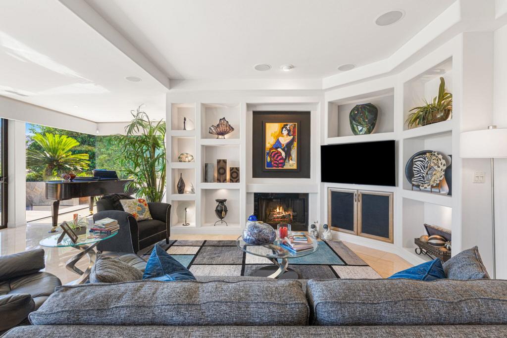48798 Mescal Lane
