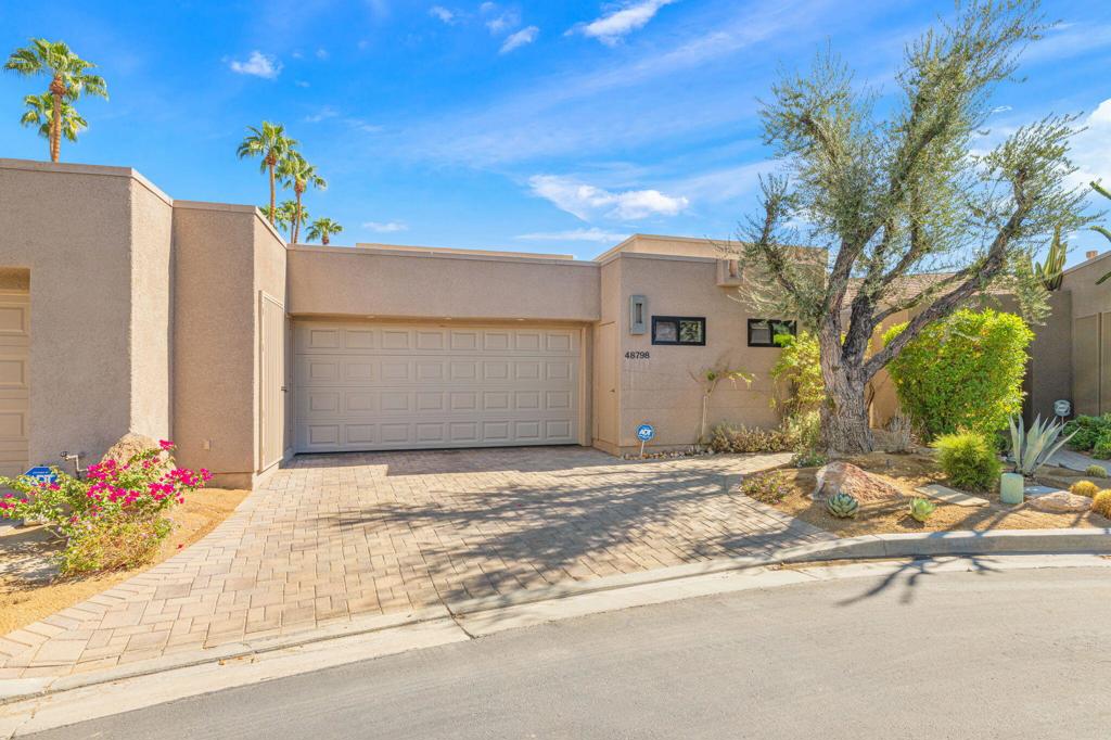 48798 Mescal Lane