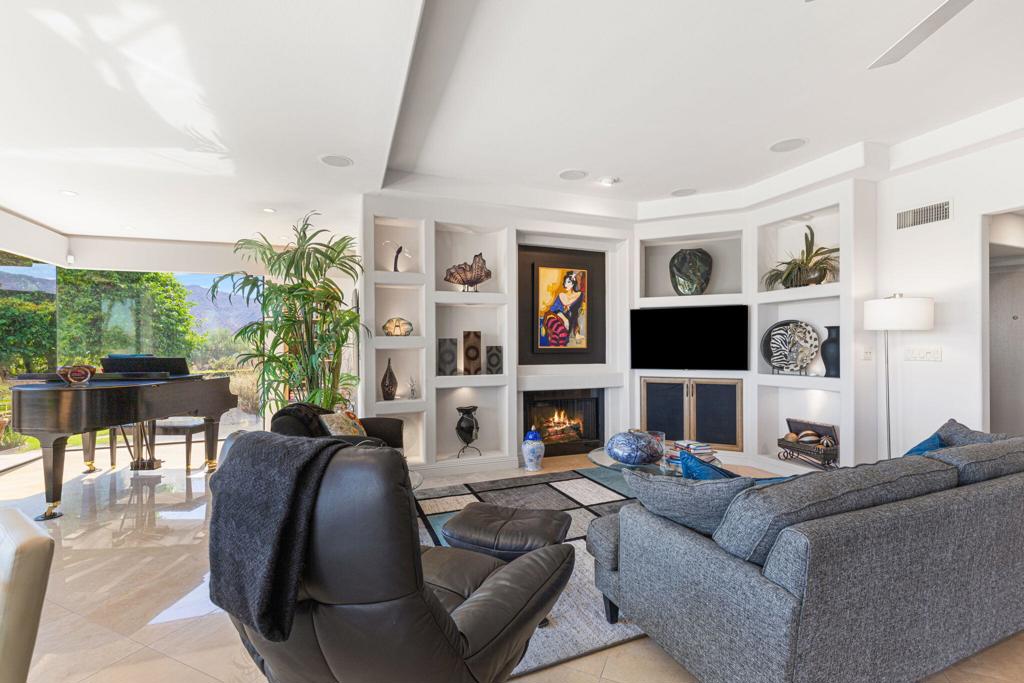 48798 Mescal Lane