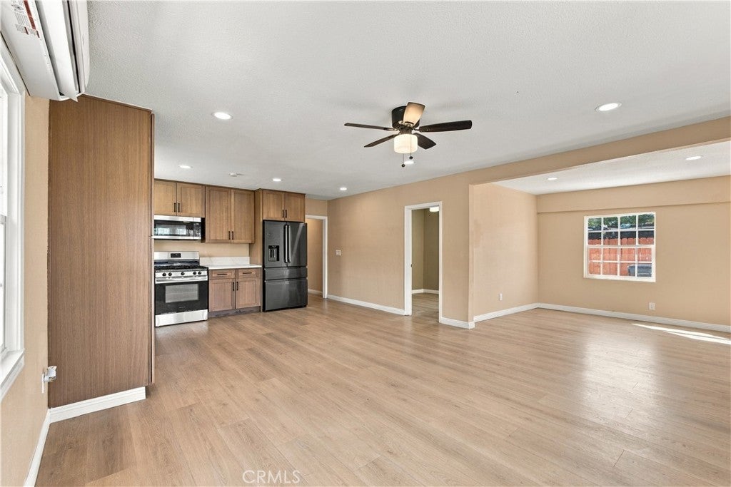 1271 W 19th