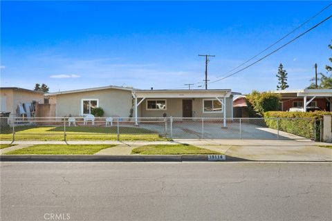 Photo of 18114 Villa Park St, La Puente, CA 91744 (MLS # CV25263827)