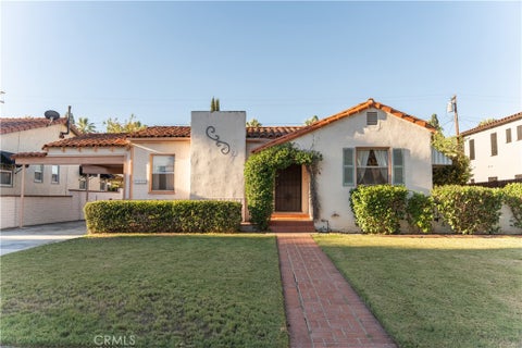 Photo of 3556 Elmwood Ct, Riverside, CA 92506 (MLS # IV26227331)