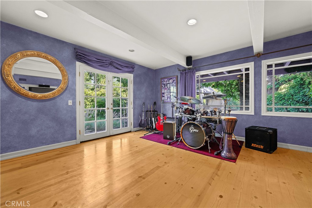 Old Agoura (850) - Residential