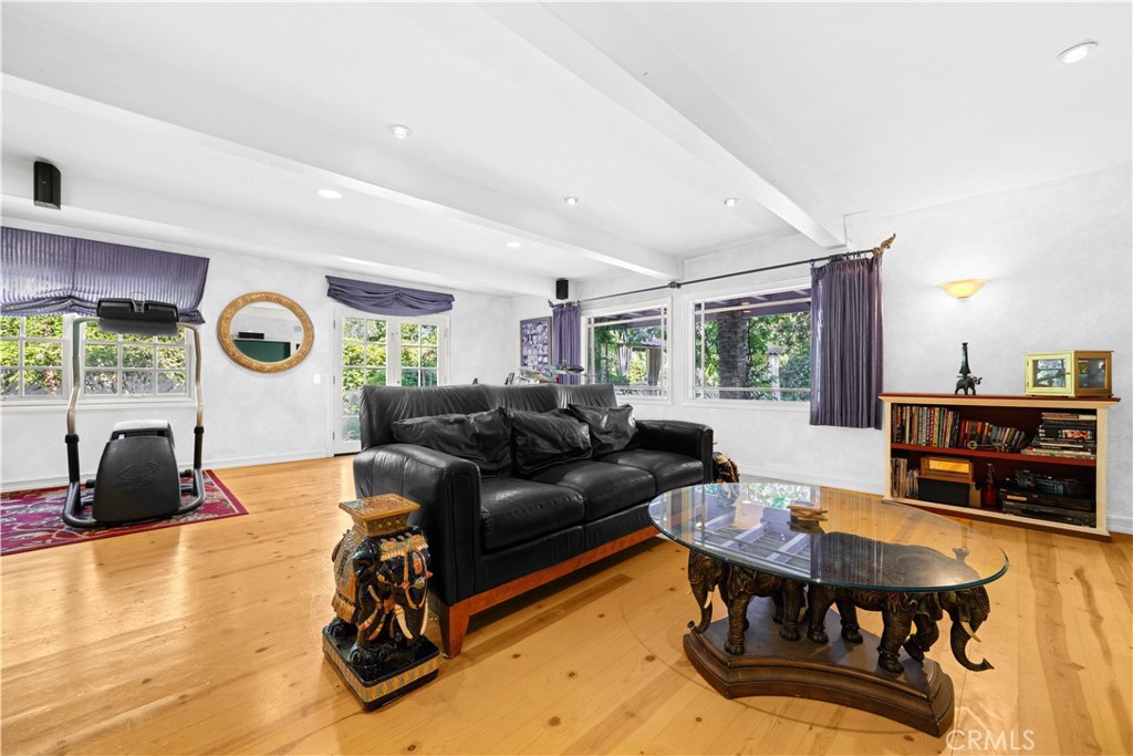 Old Agoura (850) - Residential