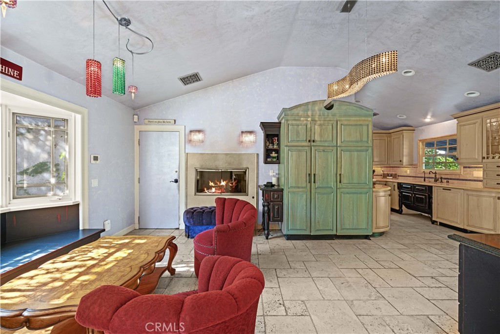 Old Agoura (850) - Residential