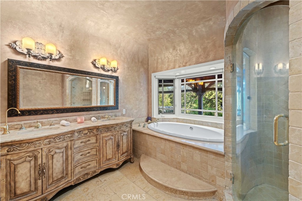 Old Agoura (850) - Residential
