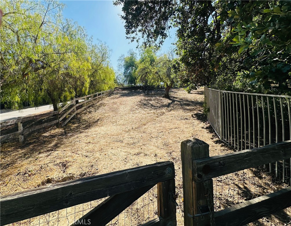 Old Agoura (850) - Residential