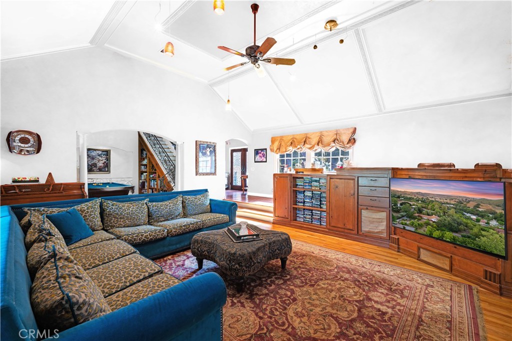 Old Agoura (850) - Residential