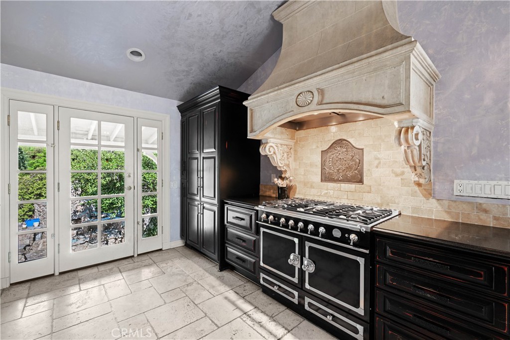Old Agoura (850) - Residential