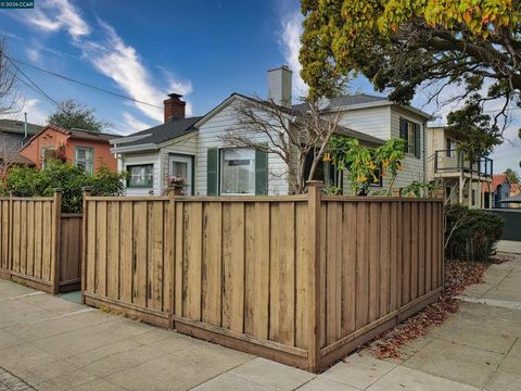 Photo of 995 995 Virginia Street St, Berkeley, CA 94710 (MLS # 41126205)