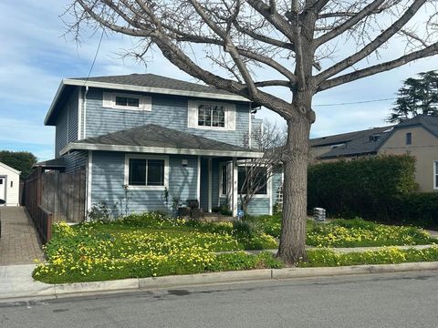 Photo of 224 Stanley Road, Burlingame, CA 94010 (MLS # ML82042534)