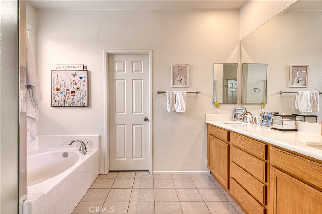 7085 Dove Valley